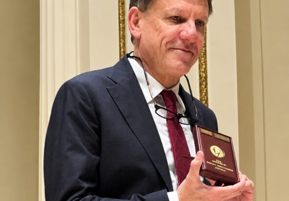 Cerimonia_Italian_Reputation_Award_rettore_Mazzucchi_foto_3