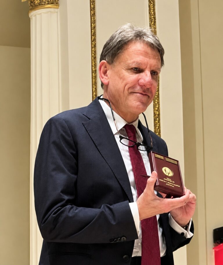 Cerimonia_Italian_Reputation_Award_rettore_Mazzucchi_foto_3